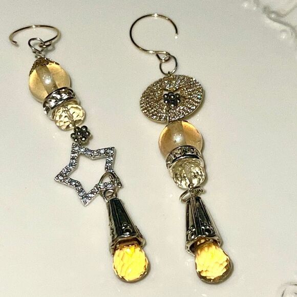 HANDCRAFTED one of a kind Bright Twinkling Earrings - Picture 1 of 8